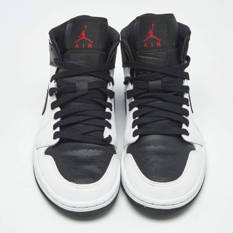 مملوكة مسبقًا Air Jordans Black/White Leather Jordan 1 Mid Reverse Black Toe Sneakers Size 38.5