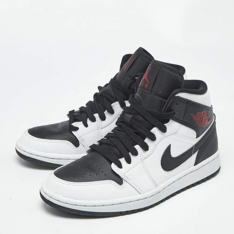 مملوكة مسبقًا Air Jordans Black/White Leather Jordan 1 Mid Reverse Black Toe Sneakers Size 38.5