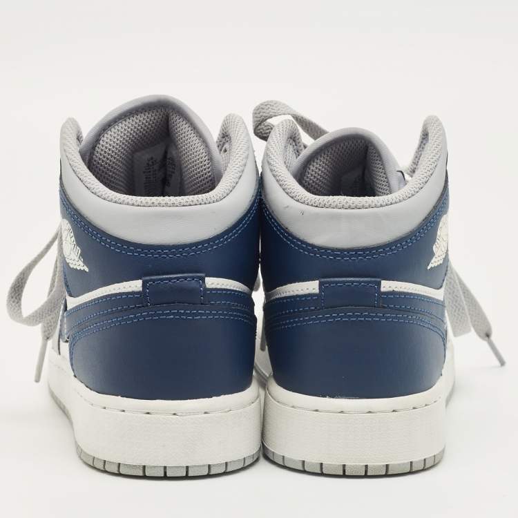 Pre Owned Air Jordan Grey/Navy Blue Leather 1 Mid Wolf Grey Midnight Navy Sneakers Size 38