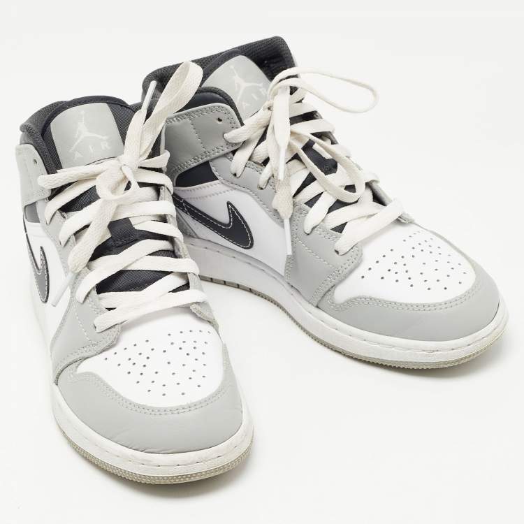 Pre Owned Air Jordans Tricolor Leather Air Jordan 1 Mid Light Smoke Grey Sneakers Size 37.5