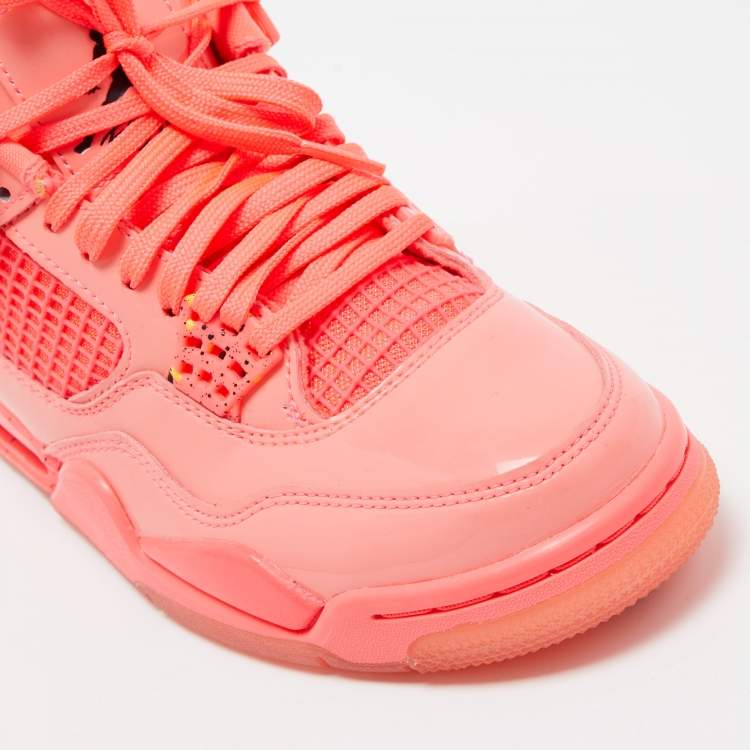 مملوكة مسبقًا Air Jordans Neon Pink Patent Leather Jordan 4 Hot Punch Sneakers Size 36.5