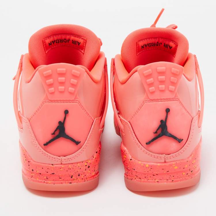 مملوكة مسبقًا Air Jordans Neon Pink Patent Leather Jordan 4 Hot Punch Sneakers Size 36.5