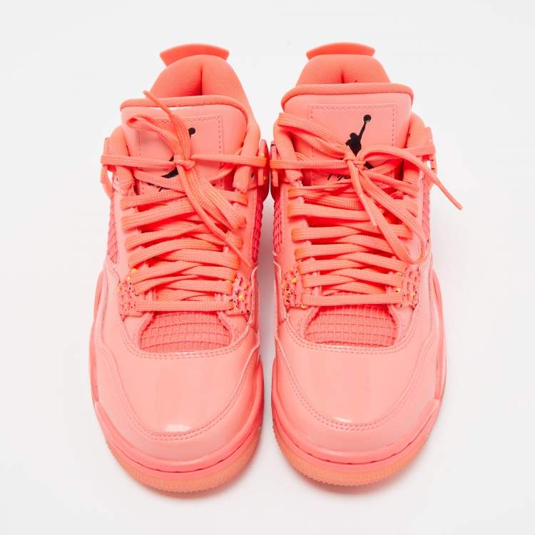 مملوكة مسبقًا Air Jordans Neon Pink Patent Leather Jordan 4 Hot Punch Sneakers Size 36.5