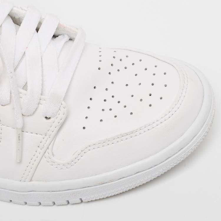Pre Owned Air Jordans White/Red Leather Air Jordan 1 White Red Sneakers Size 37.5