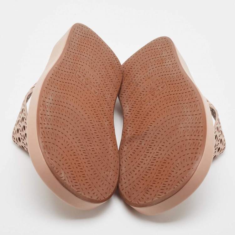 Pre Owned Alaia Beige Cut out Leather Thong Sandals  Size 38