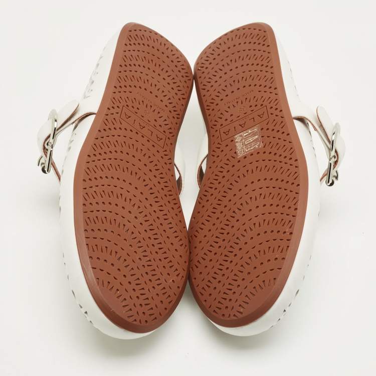 مملوكة مسبقًا Alaia White Leather Vienne Ballet Flats Size 38