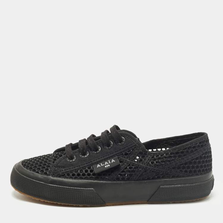 مملوكة مسبقًا Alaia Superga Size 36 Black Canvas and Net Lace Up Sneakers