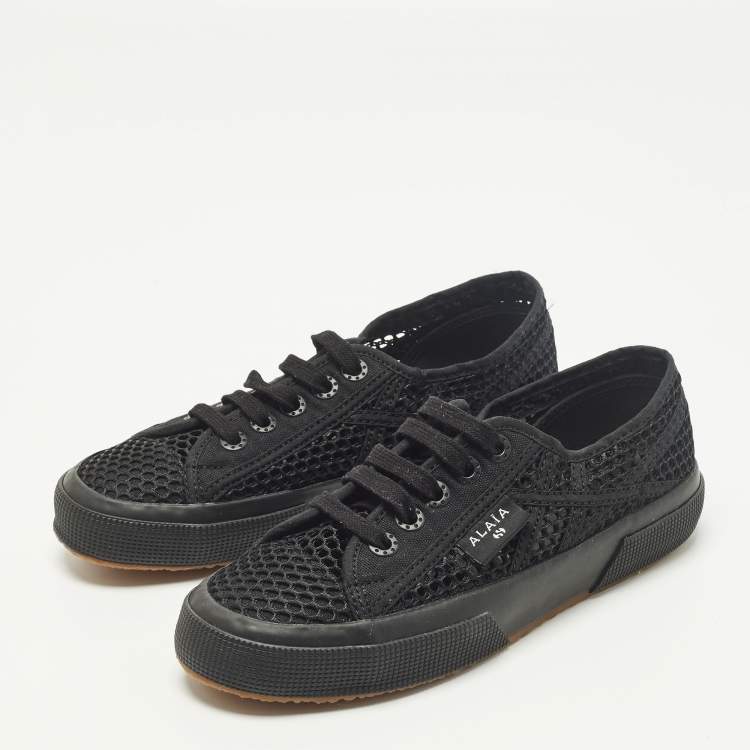 مملوكة مسبقًا Alaia Superga Size 36 Black Canvas and Net Lace Up Sneakers