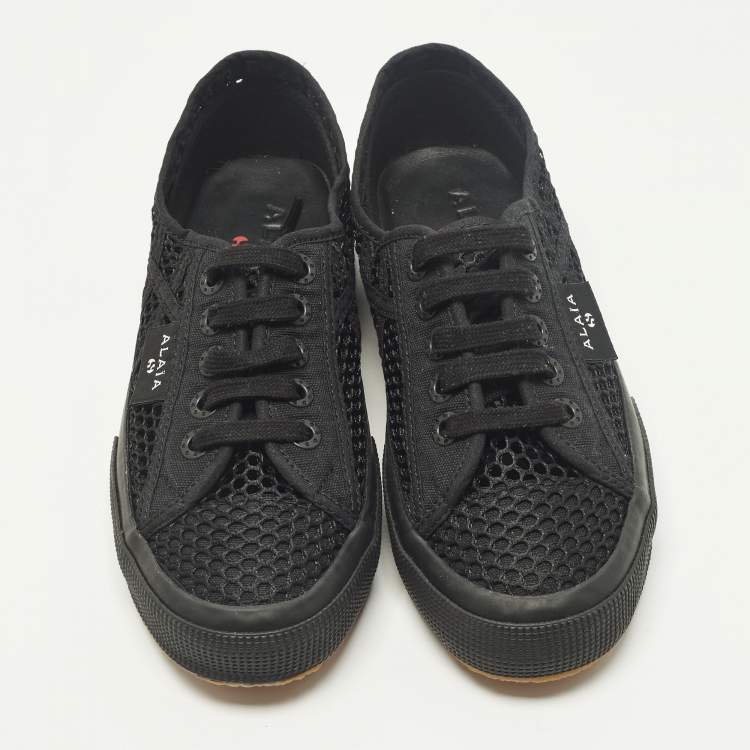 مملوكة مسبقًا Alaia Superga Size 36 Black Canvas and Net Lace Up Sneakers
