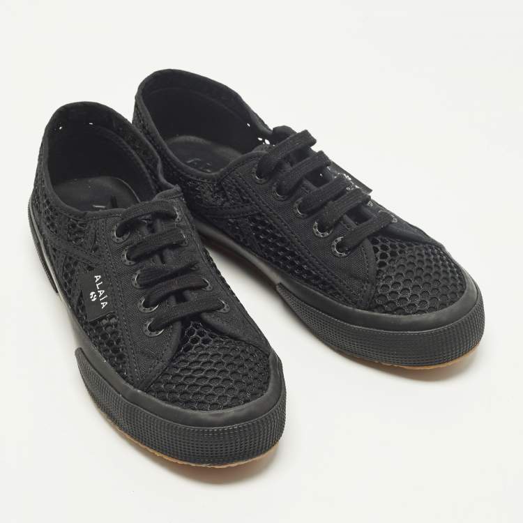 مملوكة مسبقًا Alaia Superga Size 36 Black Canvas and Net Lace Up Sneakers