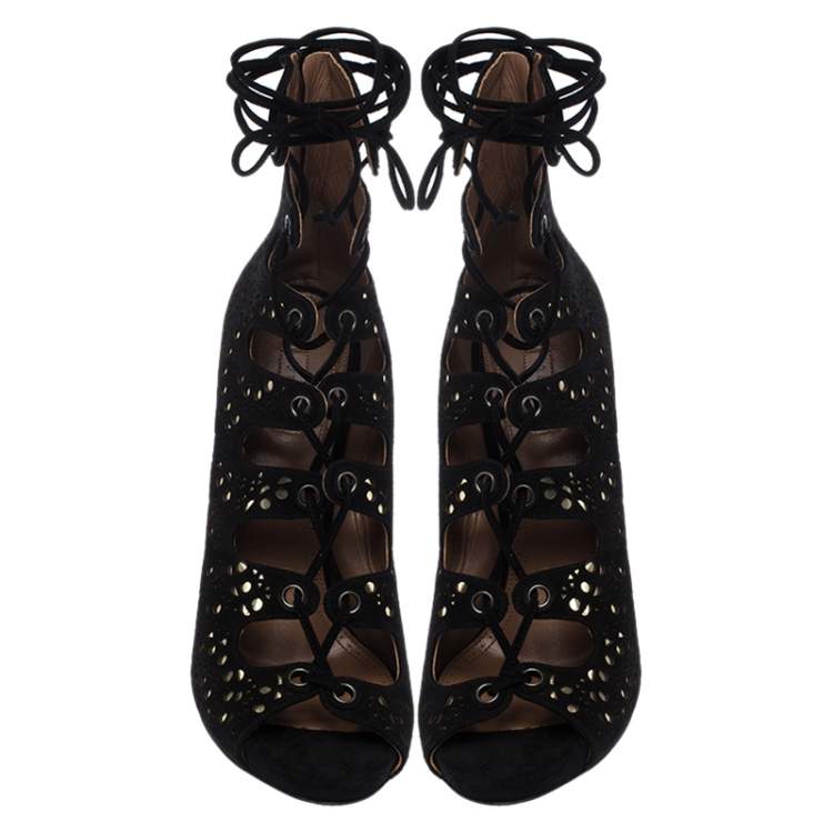 مملوكة مسبقًا Alaia Black Laser Cut Suede And Metallic Gold Leather Gladiator Boot Sandals Size 37.5