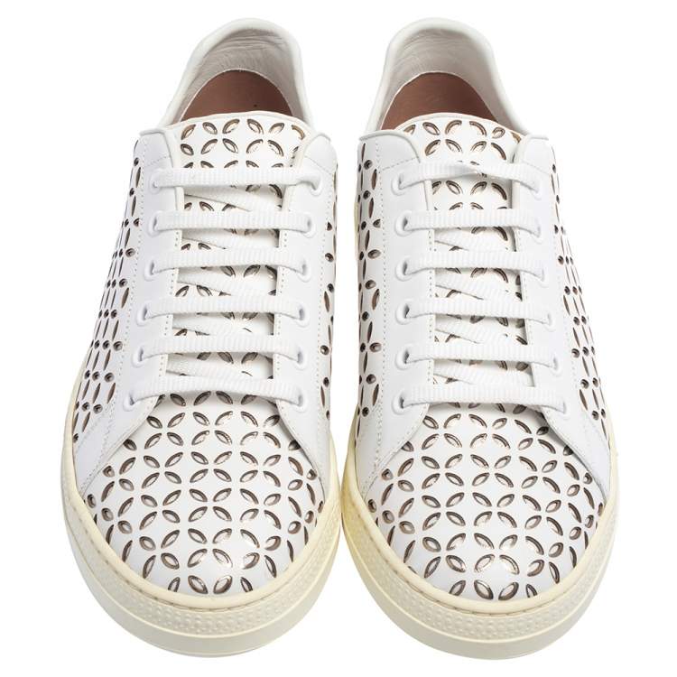 مملوكة مسبقًا Alaia White Laser Cut Leather Low Top Sneakers Size 40