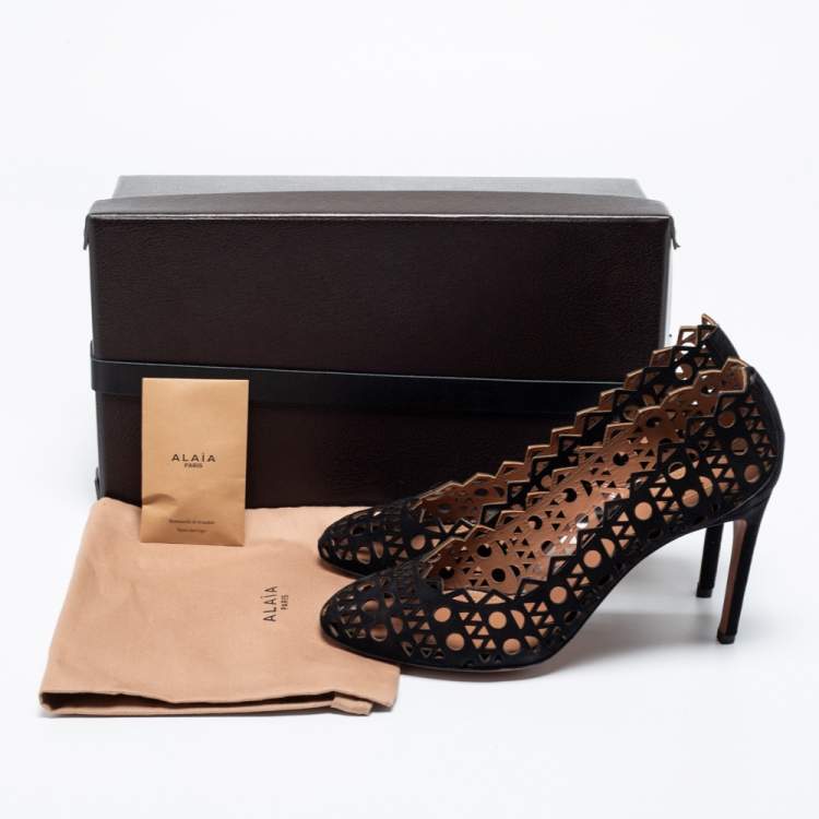 Pre Owned Alaia Black Suede Laser-Cutout Pumps Size 39