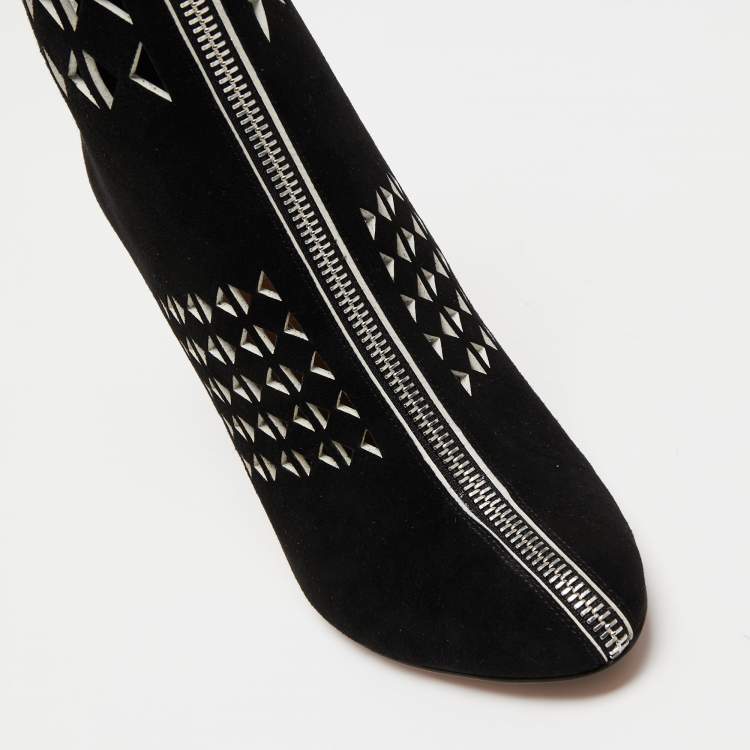 مملوكة مسبقًا Alaia Black Suede Cutout Front Zip Ankle Boots Size 38.5