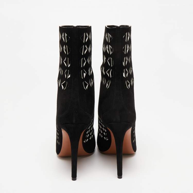 مملوكة مسبقًا Alaia Black Suede Cutout Front Zip Ankle Boots Size 38.5