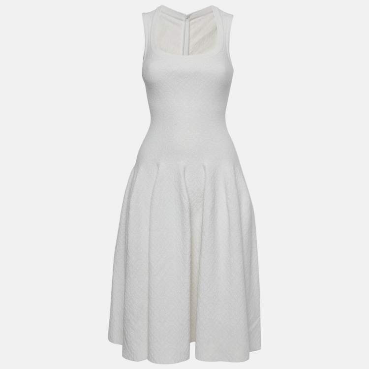 مملوكة مسبقًا Alaia White White Textured Knit Sleeveless Flared Knee Length Dress S  