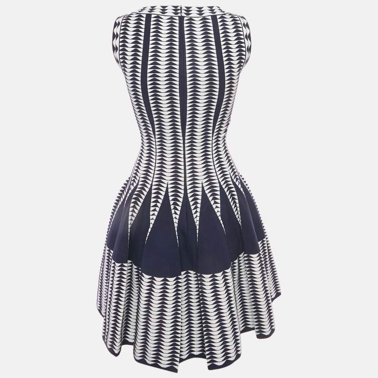 Pre Owned Alaia Blue/White Geometric Pattern Stretch Knit Mini Dress M