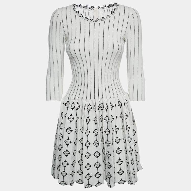 Pre Owned Alaia White/ Black Intarsia Stretch Knit Flared Midi Dress M