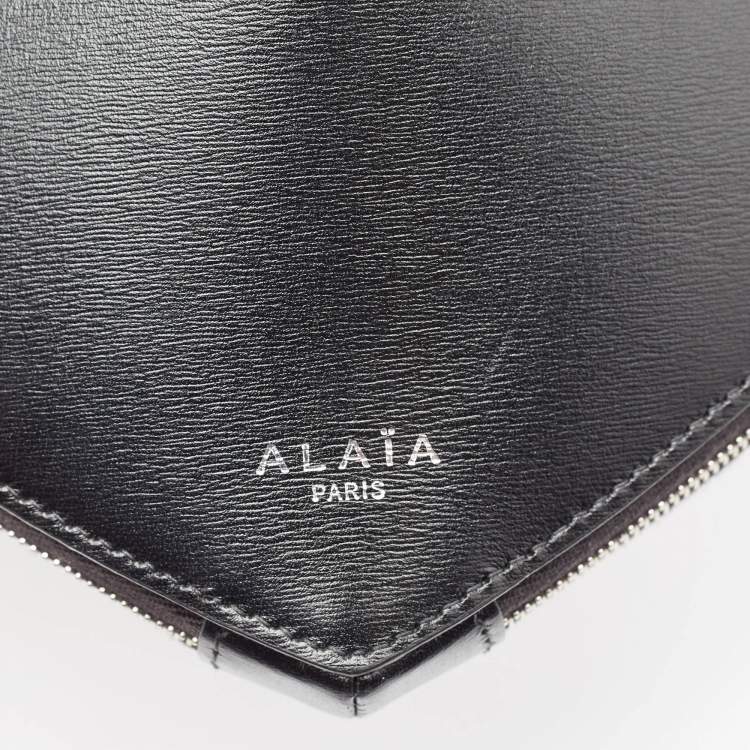 Pre Owned Alaia Black Leather Le Coeur Crossbody bag