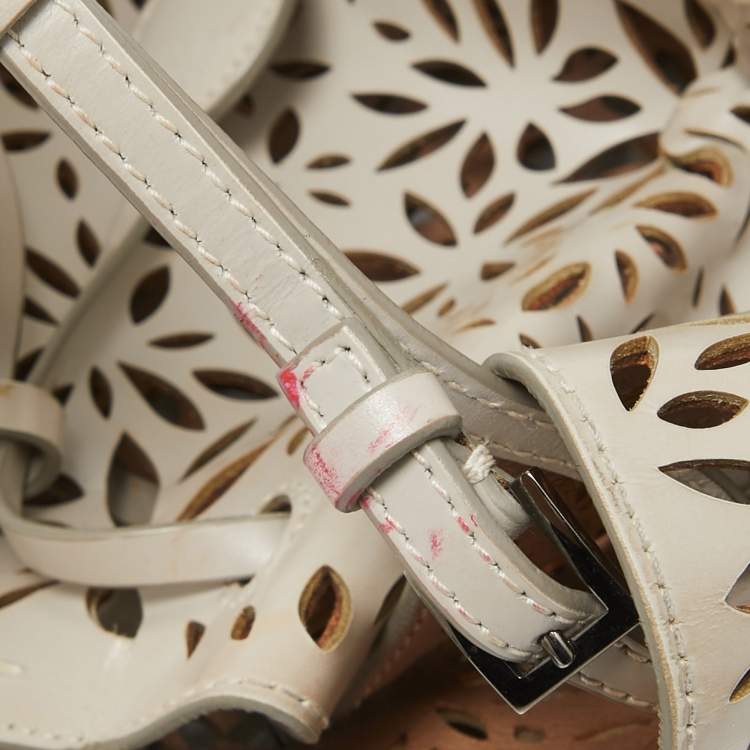 Pre Owned Alaia Beige Lasercut Leather Rose Marie Bucket Bag