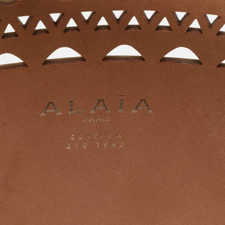 Pre Owned Alaia White Leather 1992 Edition Vienne Bucket Bag