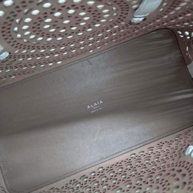 Pre Owned Alaia White Leather Laser Cut Mina Bag