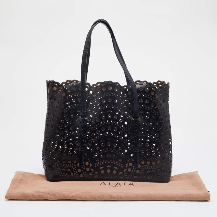 مملوكة مسبقًا Alaia Black Leather Laser Cut Out Mina Shopper Tote