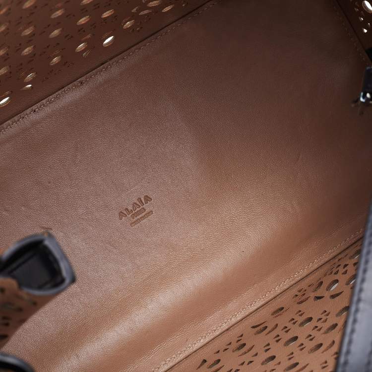 مملوكة مسبقًا Alaia Black Leather Laser Cut Out Mina Shopper Tote