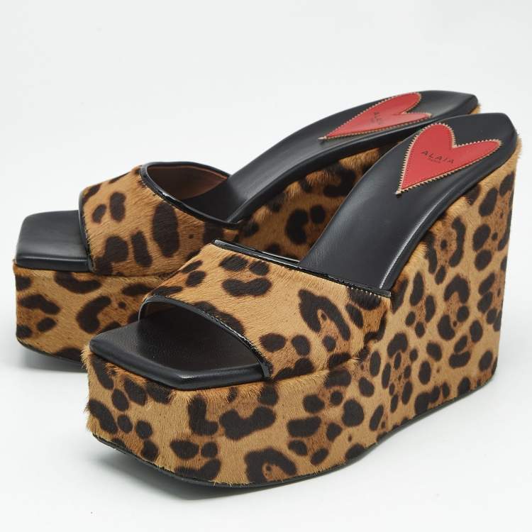 Pre Owned Alaia Brown Calf Hair Wedge Slide Sandals Size 39