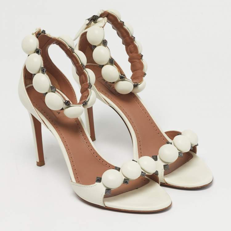 Pre Owned Alaia Bombe Size 38 Cream Patent Leather Ankle Strap Sandals