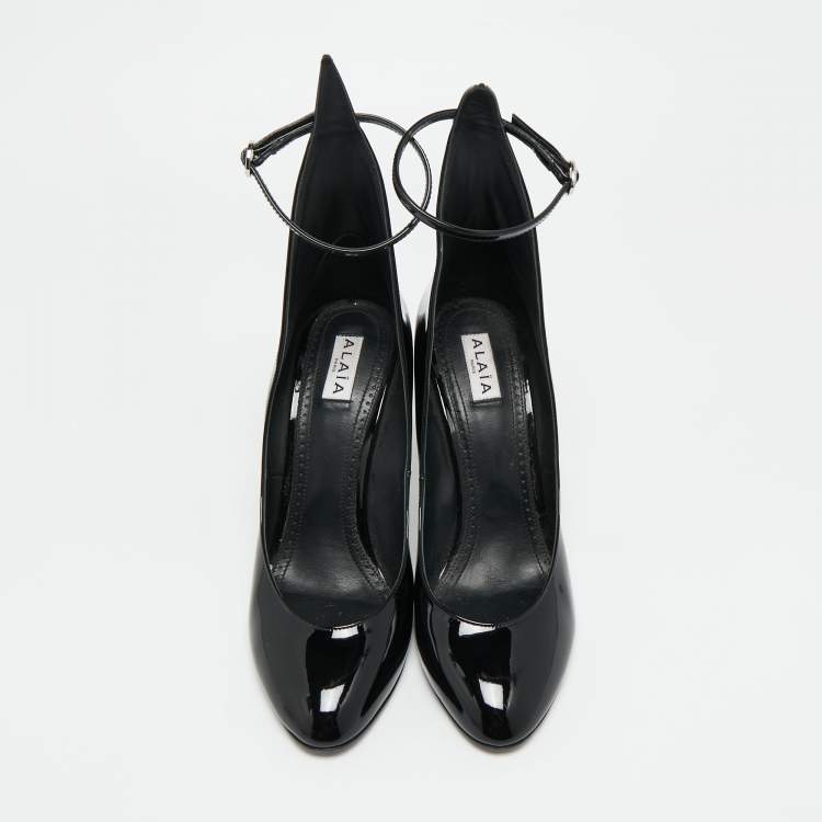 مملوكة مسبقًا Alaia Size 39 Black Patent Leather Ankle Strap  Pumps