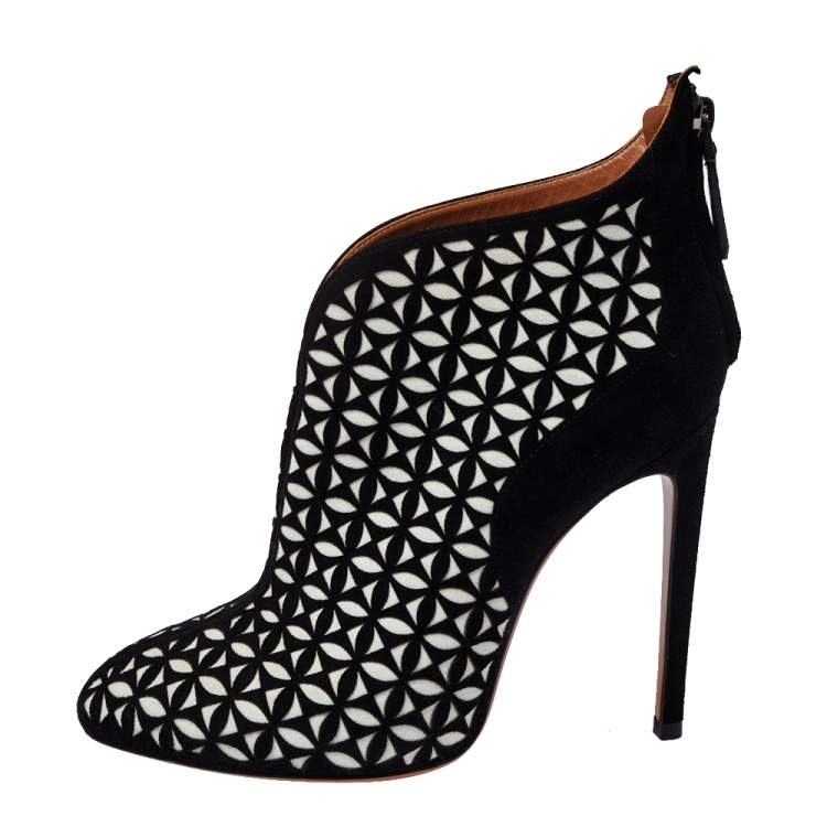 Pre Owned Alaia Black/White Floral Cut Out Suede Booties Size 38.5