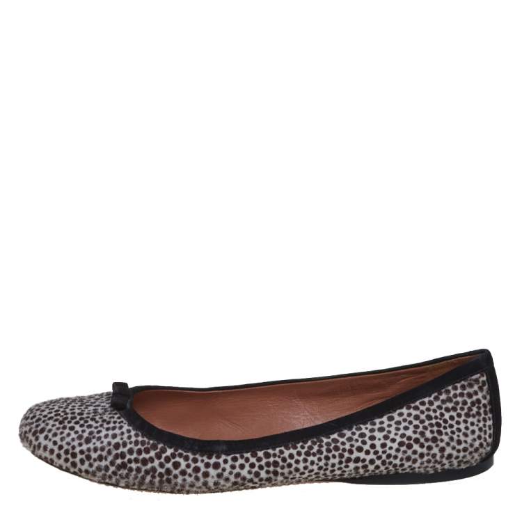 Pre Owned Alaia White/Black Calf Hair Ballet Flats Size 40