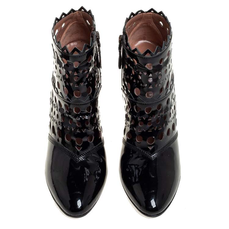 Pre Owned Alaia Black Patent Leather Cut Out Booties Size 40