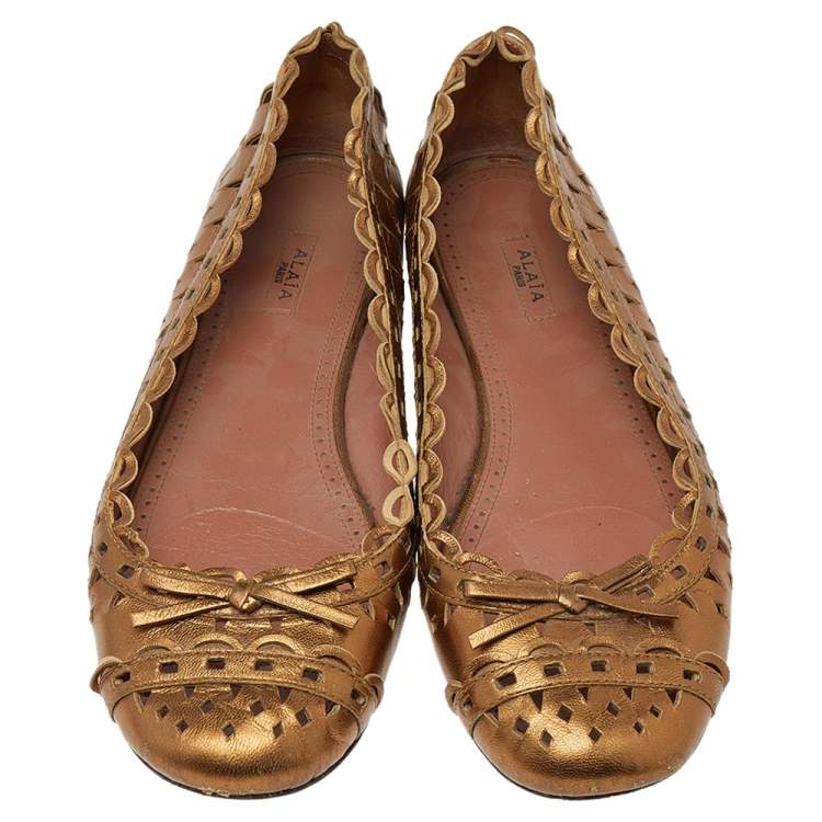 مملوكة مسبقًا Alaia Gold Leather Ballet Flats Size 38