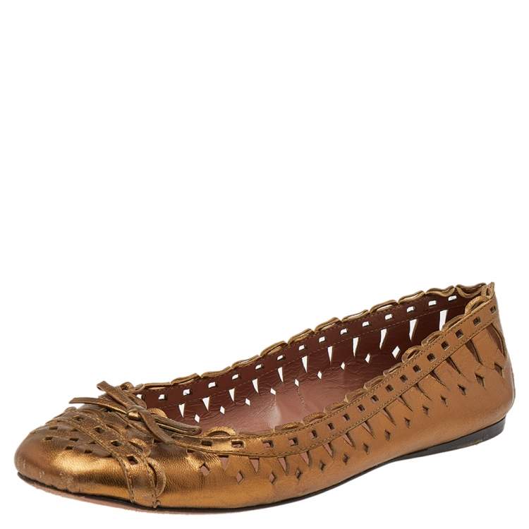 مملوكة مسبقًا Alaia Gold Leather Ballet Flats Size 38
