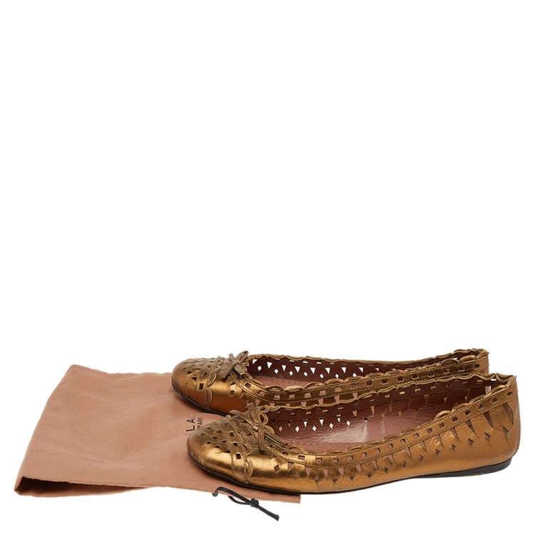 مملوكة مسبقًا Alaia Gold Leather Ballet Flats Size 38