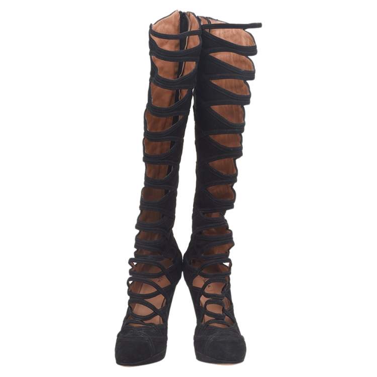 مملوكة مسبقًا Alaia Black Suede Gladiators Knee Length Boots Size 37