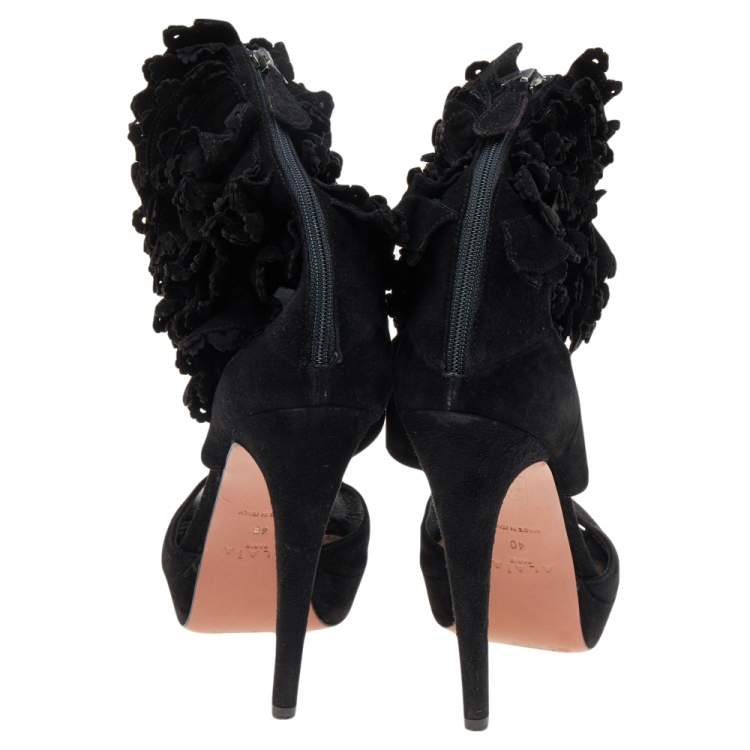مملوكة مسبقًا Alaia Black Suede Ruffle Ankle Cuff Platform Sandals Size 40