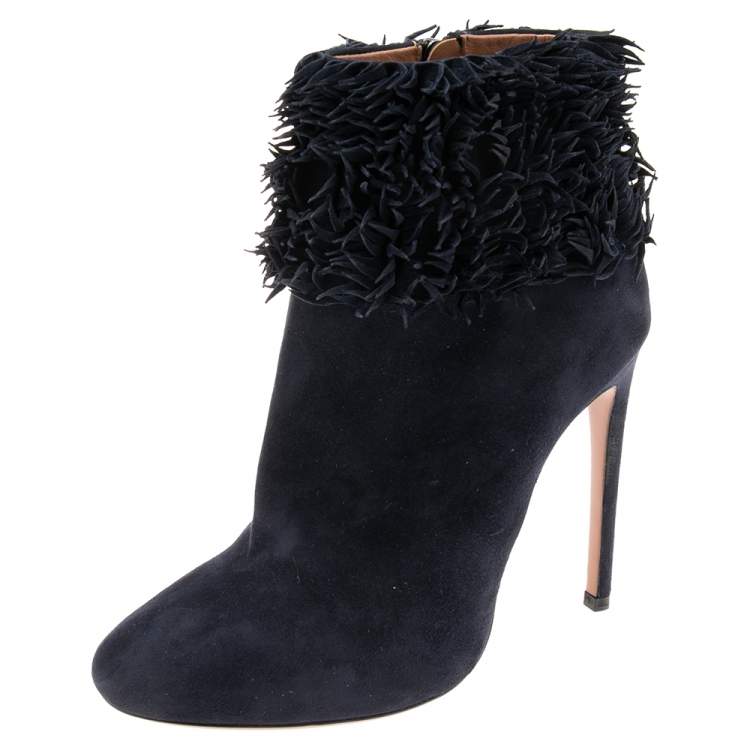 مملوكة مسبقًا Alaia Navy Blue Suede Ruffled Ankle Boots Size 39.5