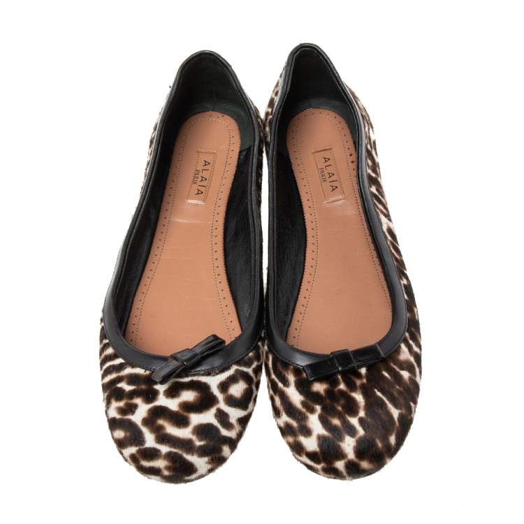 Pre Owned Alaia Beige/Black Pony Hair And Leather Ballet Flats Size 36.5