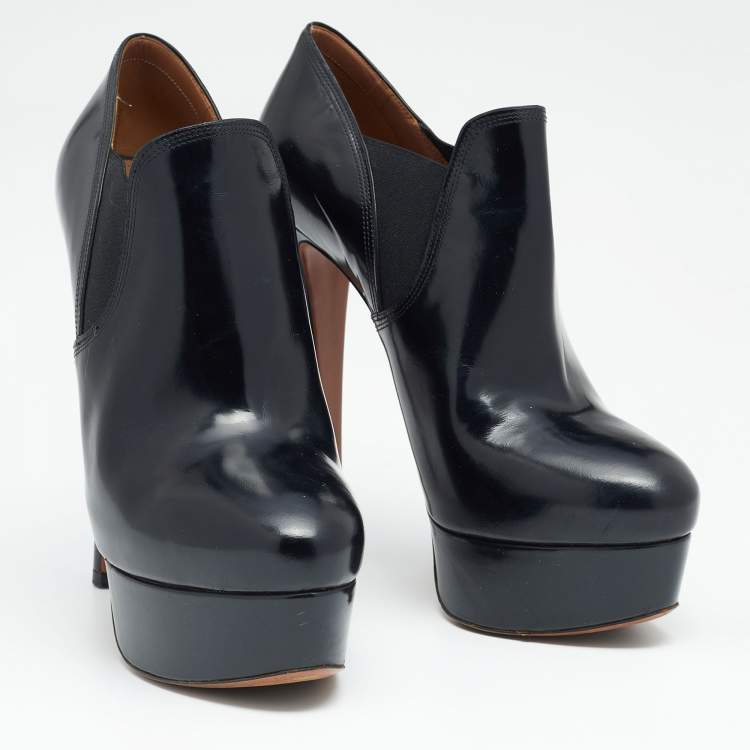 Pre Owned  Alaia Black Leather and Elastic Panel Ankle Boots Size 40