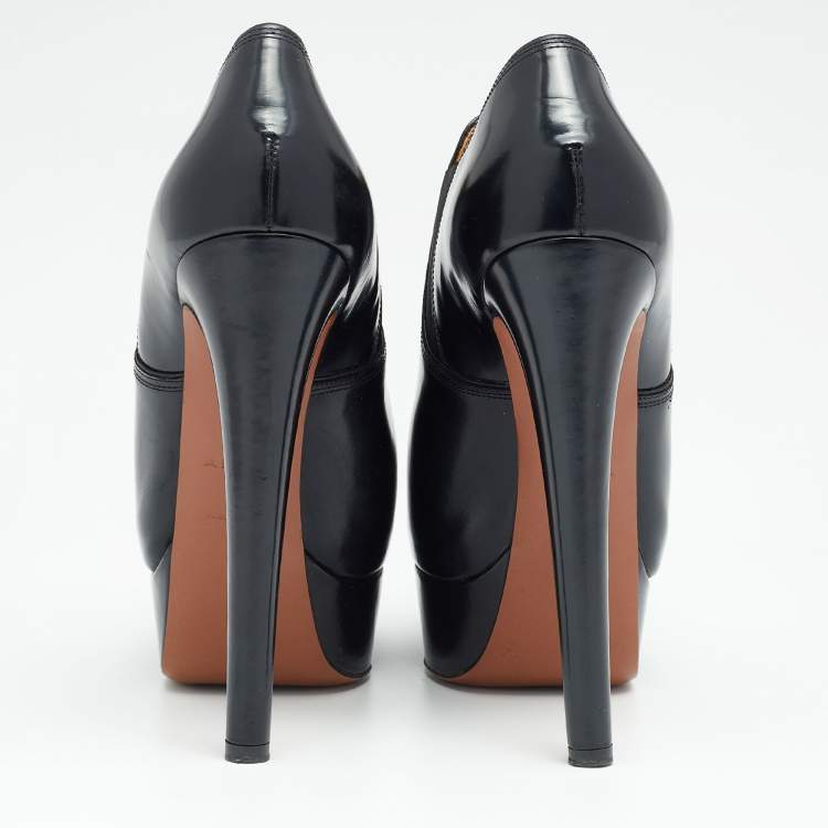 Pre Owned  Alaia Black Leather and Elastic Panel Ankle Boots Size 40