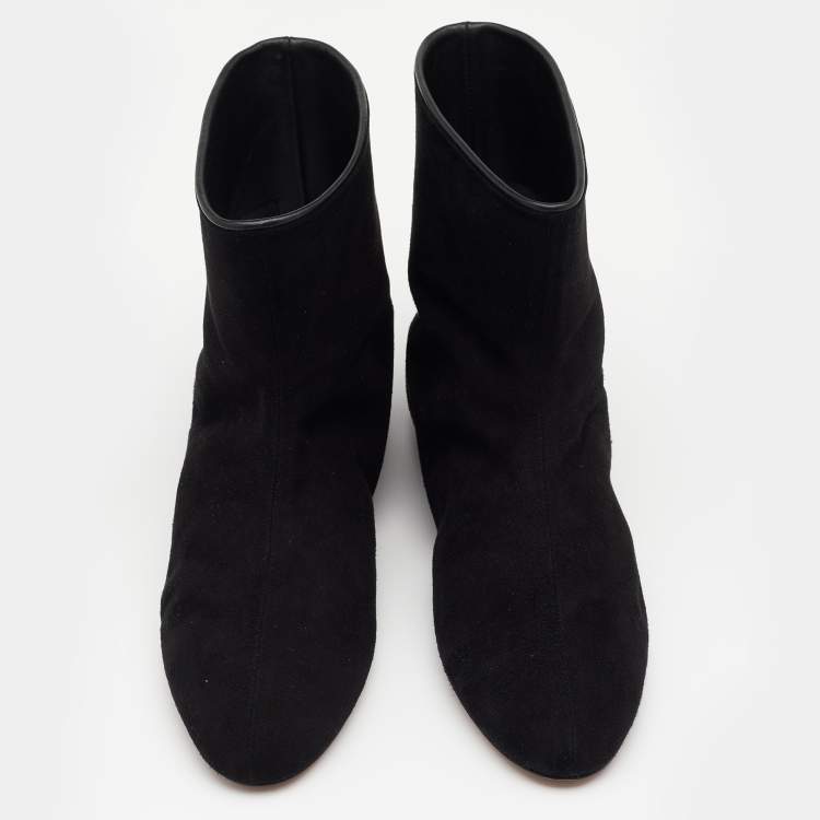 مملوكة مسبقًا Alaia Black Suede Ankle Length Boots Size 39