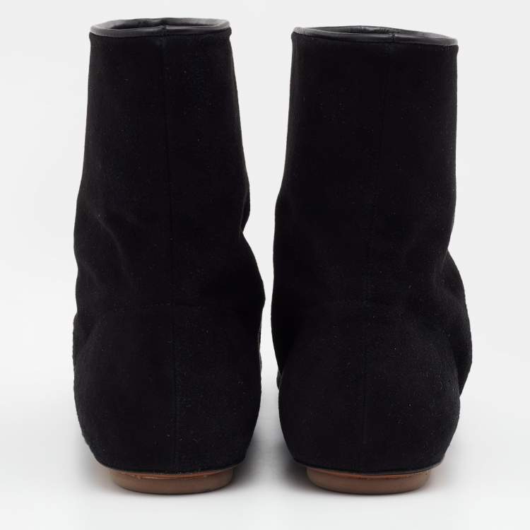 مملوكة مسبقًا Alaia Black Suede Ankle Length Boots Size 39
