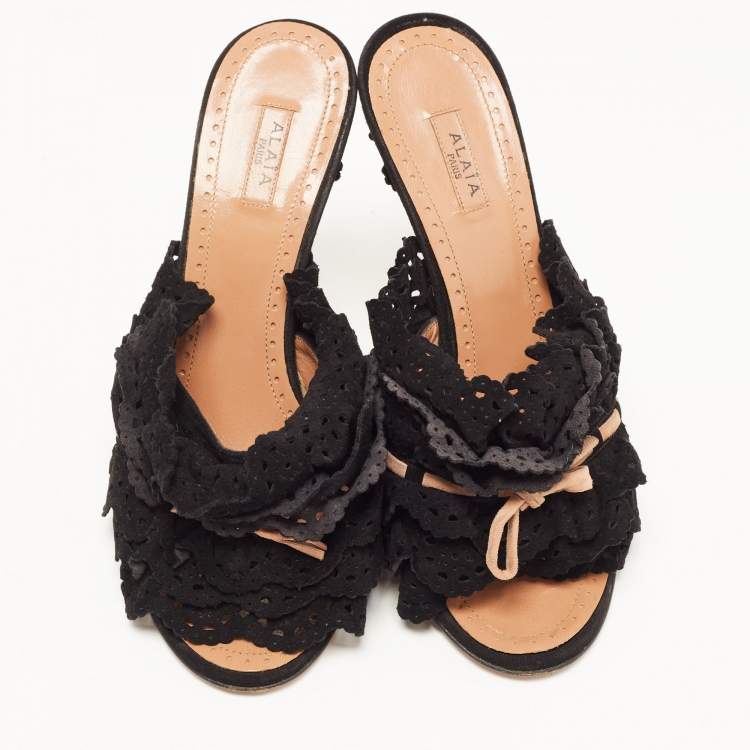 مملوكة مسبقًا Alaia Black/Beige Suede Slip On Sandals Size 37