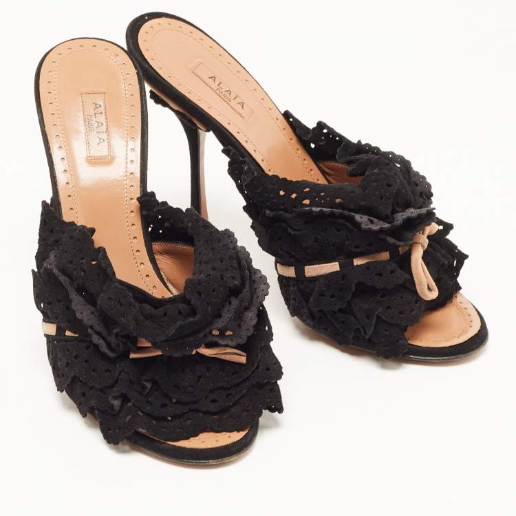 مملوكة مسبقًا Alaia Black/Beige Suede Slip On Sandals Size 37