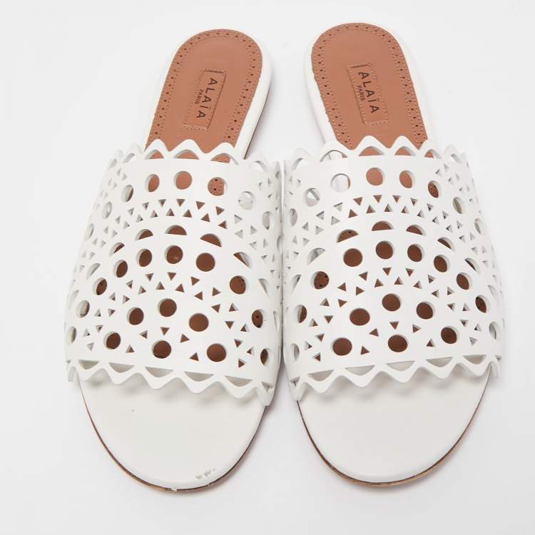 Pre Owned Alaia White Leather Flat Slides Size 37  