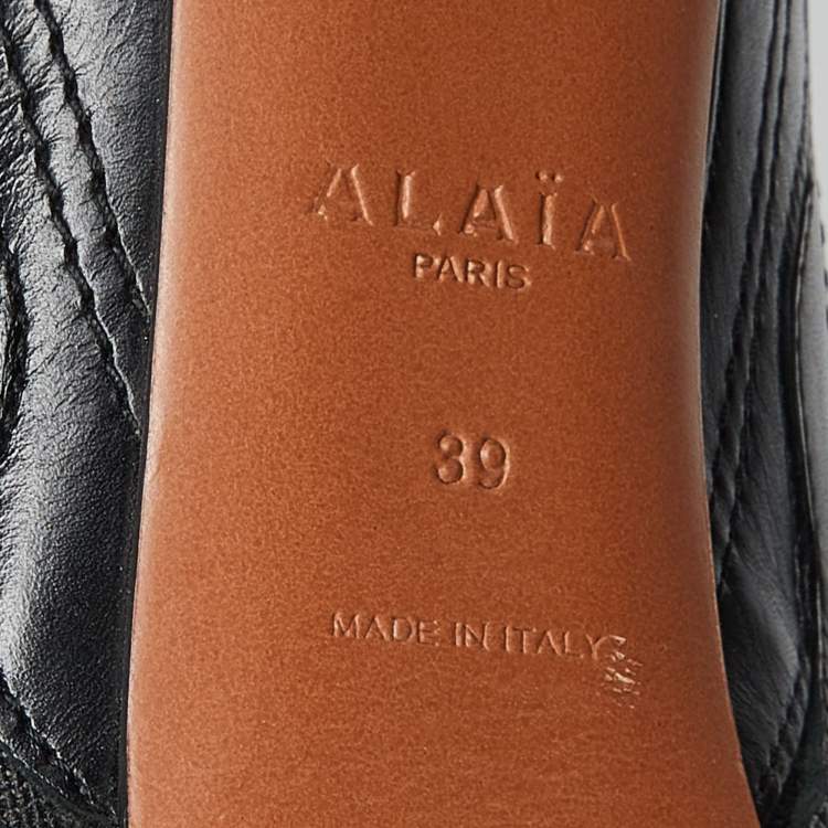 Pre Owned Alaia Black Leather Ankle Boots Size 39