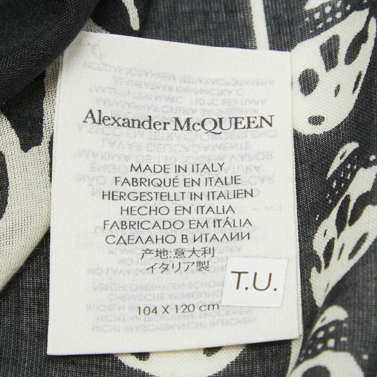 Pre Owned Alexander McQueen Black Skull Printed Modal & Silk Scarf